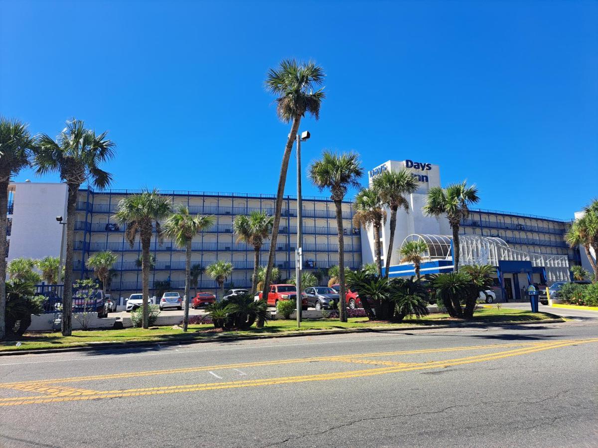 Days Inn By Wyndham Panama City Beach/Ocean Front Ngoại thất bức ảnh