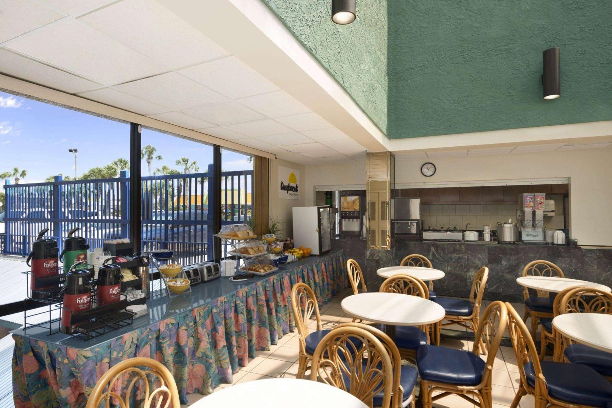 Days Inn By Wyndham Panama City Beach/Ocean Front Ngoại thất bức ảnh