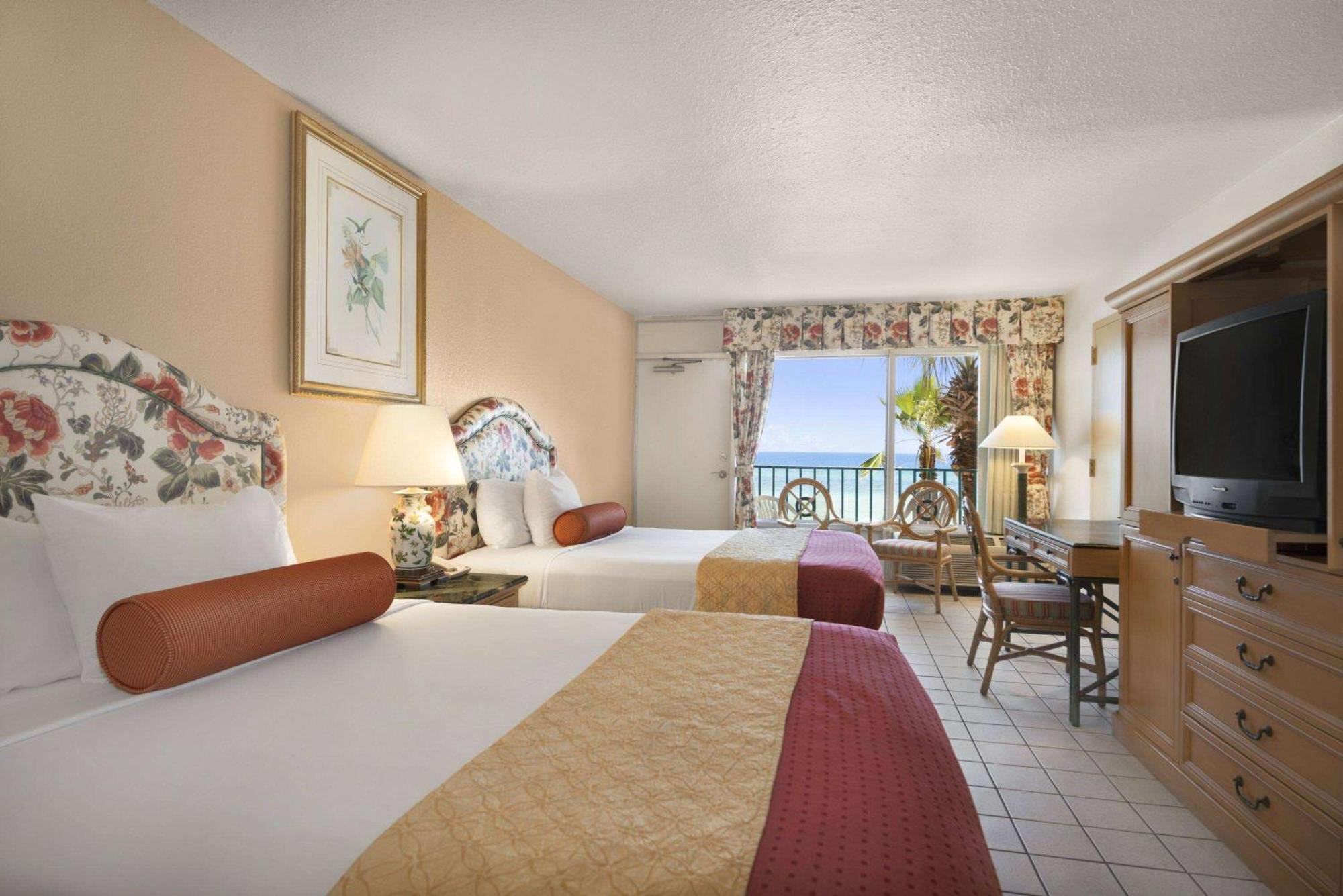 Days Inn By Wyndham Panama City Beach/Ocean Front Ngoại thất bức ảnh