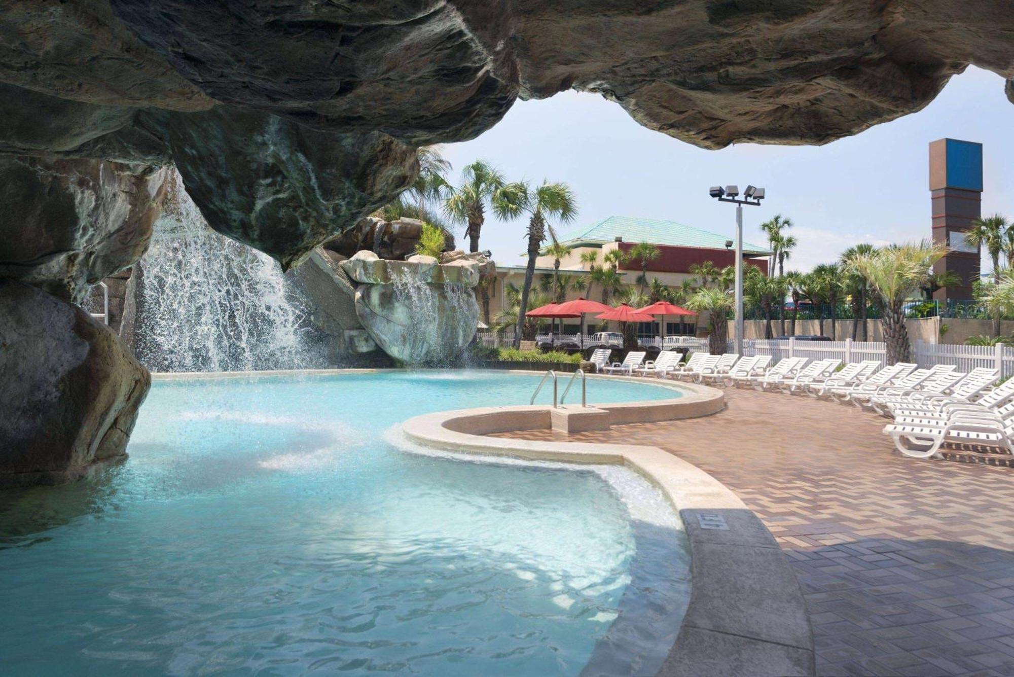 Days Inn By Wyndham Panama City Beach/Ocean Front Ngoại thất bức ảnh